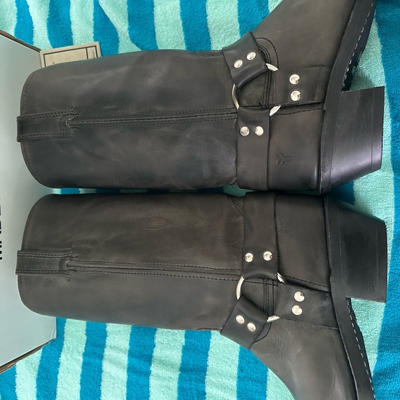 Frye women’s boots - Picture 6 of 7